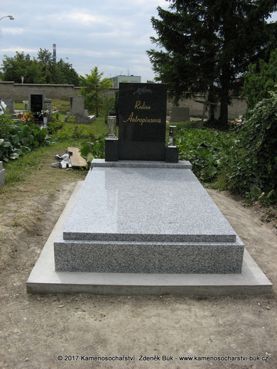 hroby a hrobky (10).JPG