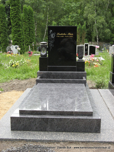 hroby a hrobky (24).JPG