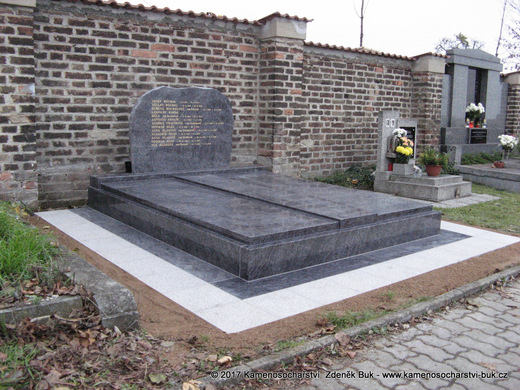 hroby a hrobky (34).JPG